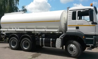 11,000L Water Truck 1