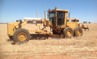 120H Caterpillar Grader 1