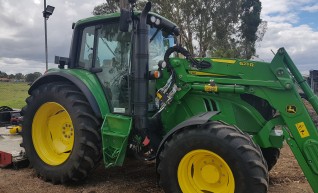 125HP 4WD Tractor with Front end loader 1