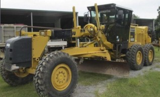 12FT Komatsu GD-555 Grader 1