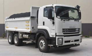 12T Isuzu Tipper w/Super Dog 1