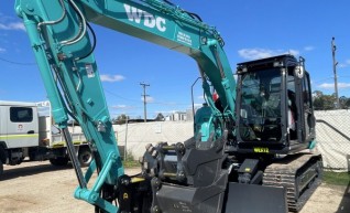 13T Kobelco SK135SR-7 1