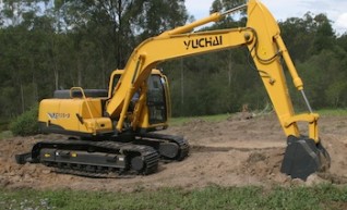 13T Yuchai YC135-8 13 tonne Excavator 1