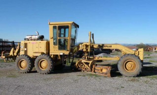 140G Caterpillar Grader 1