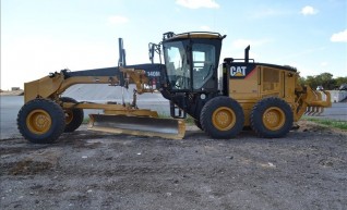 140M Caterpillar Grader 1