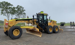 14M Motor Grader 1