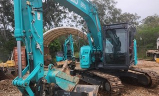 14t Excavator 1