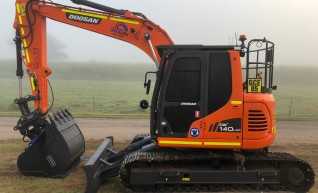 14T Excavator with GPS 1