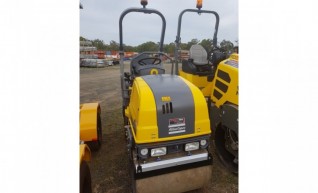 1.5-2 Ton Double Drum Roller 1