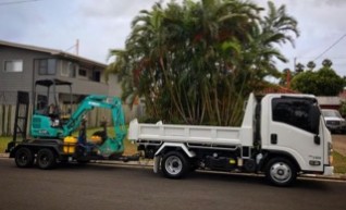 1.7T Kobelco Mini Excavator 1