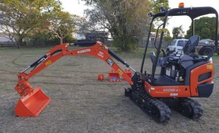 1.8T Kubota Mini Excavator 1