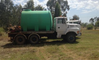 1996 Ford L8000 Water Truck  1