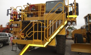 1998 CAT 775D Water Cart (H6850) 1