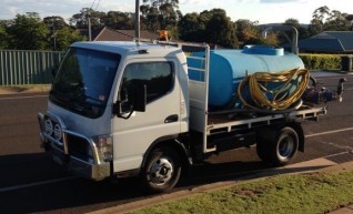 2 Tonne Tipper with Optional slide in 2000L Water Tank 1