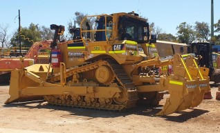 2 x Caterpillar D8T Dozers 1