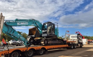 20-25 Ton Excavator 1