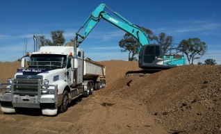 20 ton Kobelco Excavator 1