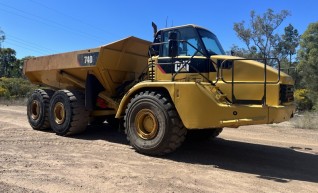 2005 Caterpillar 740 Moxy 1