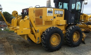 2005 John Deere 770CHII Grader 1