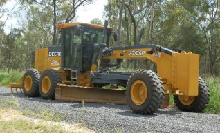 2011 John Deere 770GP 1