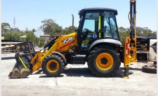 2012 JCB 3CX 4WD Backhoe 1