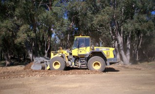 2013 KOMATSU WA380-6 Loader 1