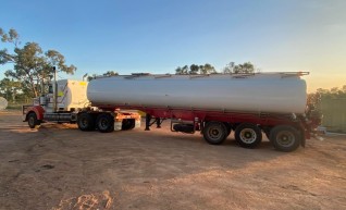 2019 semi water tankers available for dry hire 1