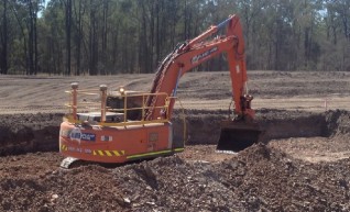 24T ZX240LC Hitachi Excavator 1