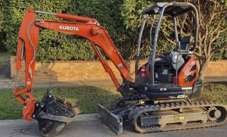 2.5T Kubota U25 Excavator 1