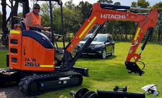 2.6t Hitachi Excavator 1