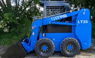 2.6T Wheeled Skid Steer 1