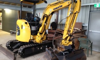 2T Komatsu Mini Excavator 1