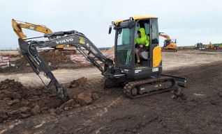 3.5 tonne excavator 1