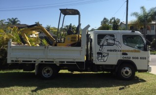 3.5T Mitsubishi Tipper  1