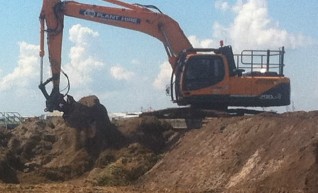 30T Excavator - mine spec 1