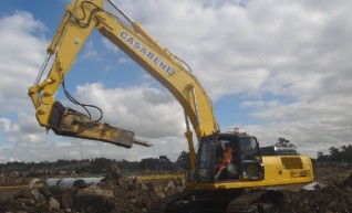 46 ton Excavator 1