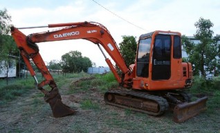 5.5 TON DAEWOO EXCAVATOR 1