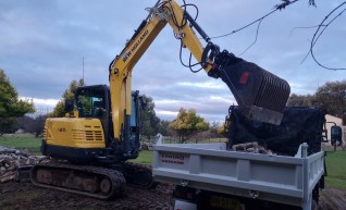 2.6T - 5.5T excavator Hire 1
