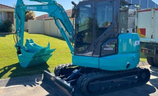 5.5T Kobelco Excavator 1