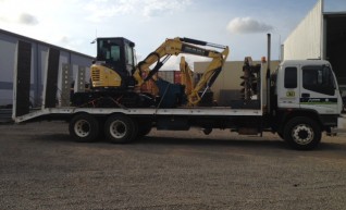 6 Tonne Excavator Hire 1