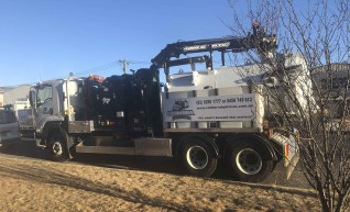 6000L Hydro Vac Truck  1