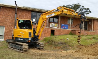 6Ton HYUNDAI  Excavator 1