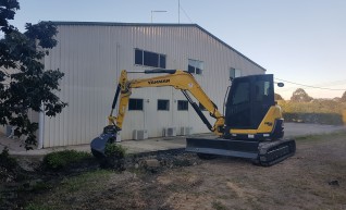 8 Tonne Excavator 1