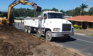 8 Wheel Tipper 1