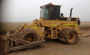 825H Cat Compactor - w/GPS 1