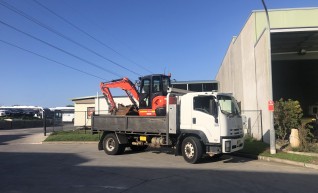 8.5t tipper Isuzu 1