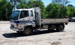 8m Tipper - single axle 1