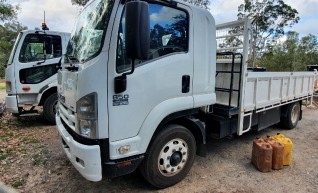 8 tonne Isuzu Tipper 1