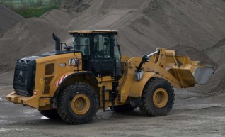 Cat 950 Loader w/quick hitch 1