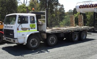 Acco 8 Wheeler Service Truck 1